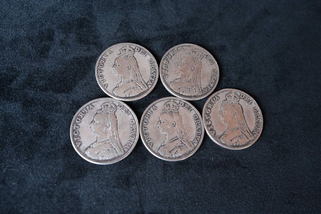 銀貨 ダブルフローリン 5枚 （マジック）　年号揃い