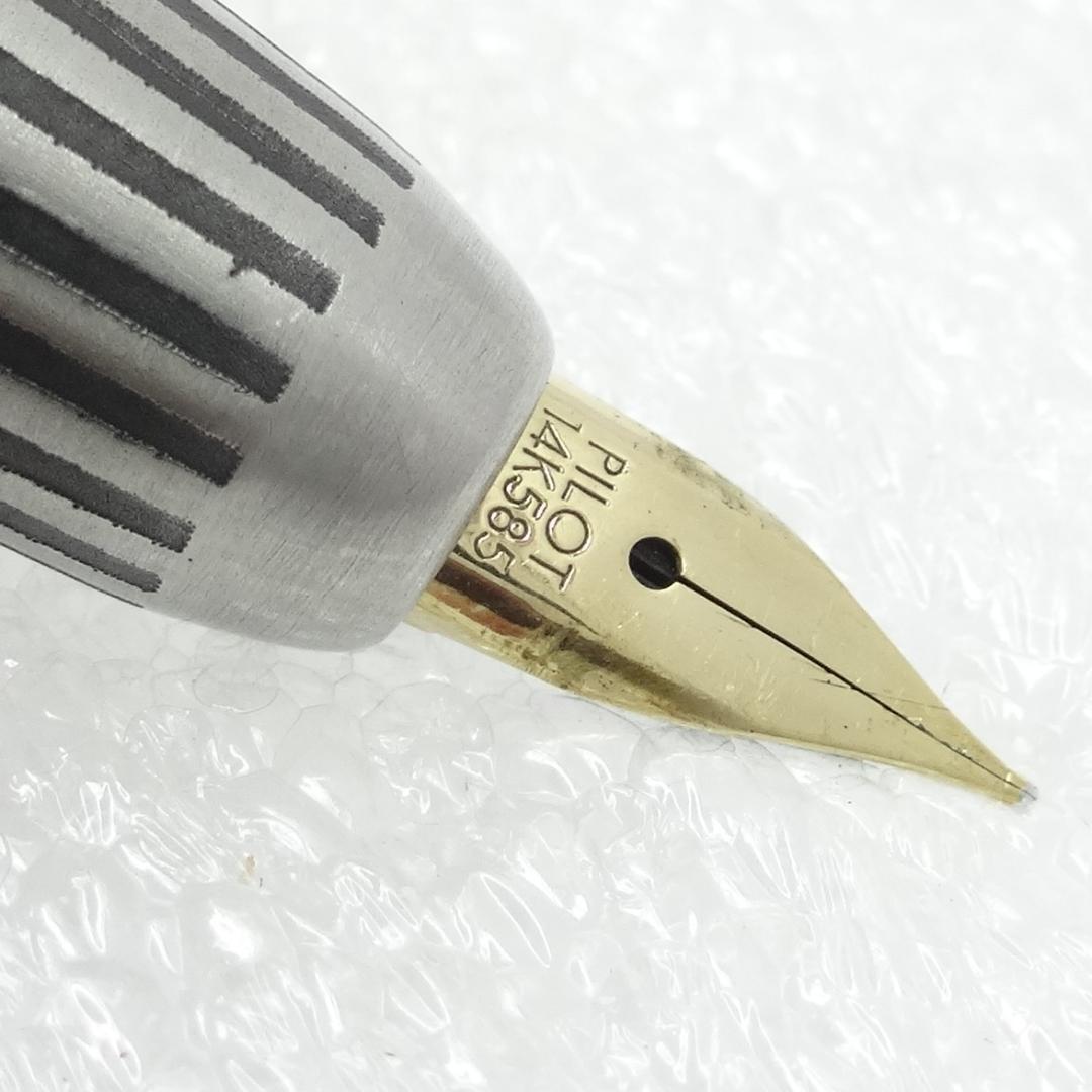 PILOT キャップレス ストライプ 蝕刻 14K 万年筆