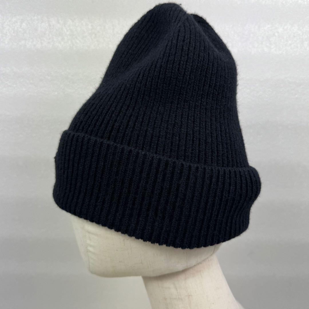 【人気】PRADA ニット帽　ロゴ　ブラック　三角　プレート