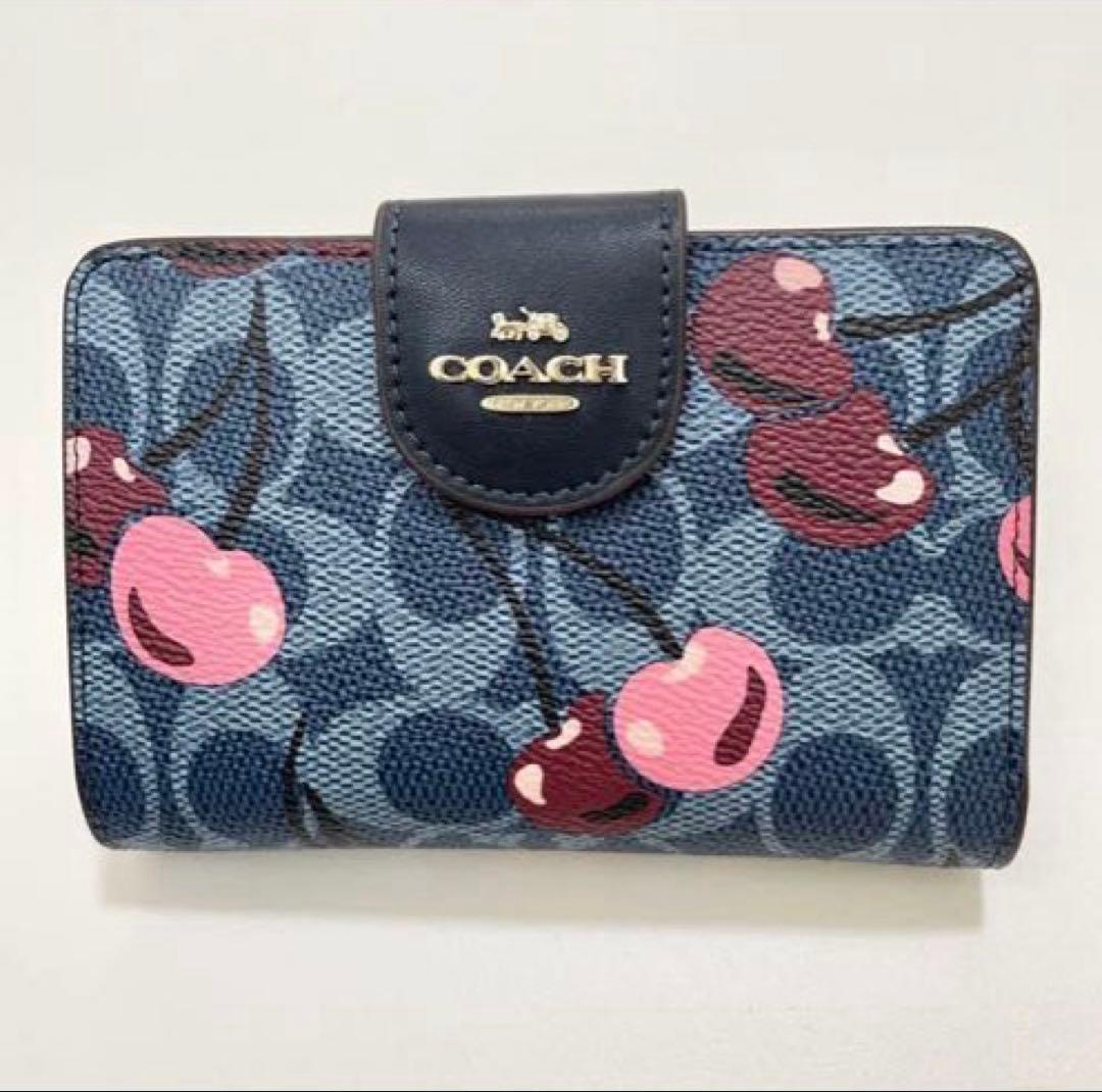 新品未使用 COACH チェリー柄 二つ折り財布 大人可愛い プレゼント