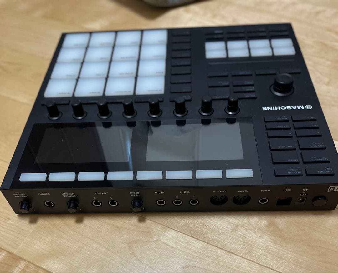 Native Instruments MASCHINE MK3(移行ID付き)