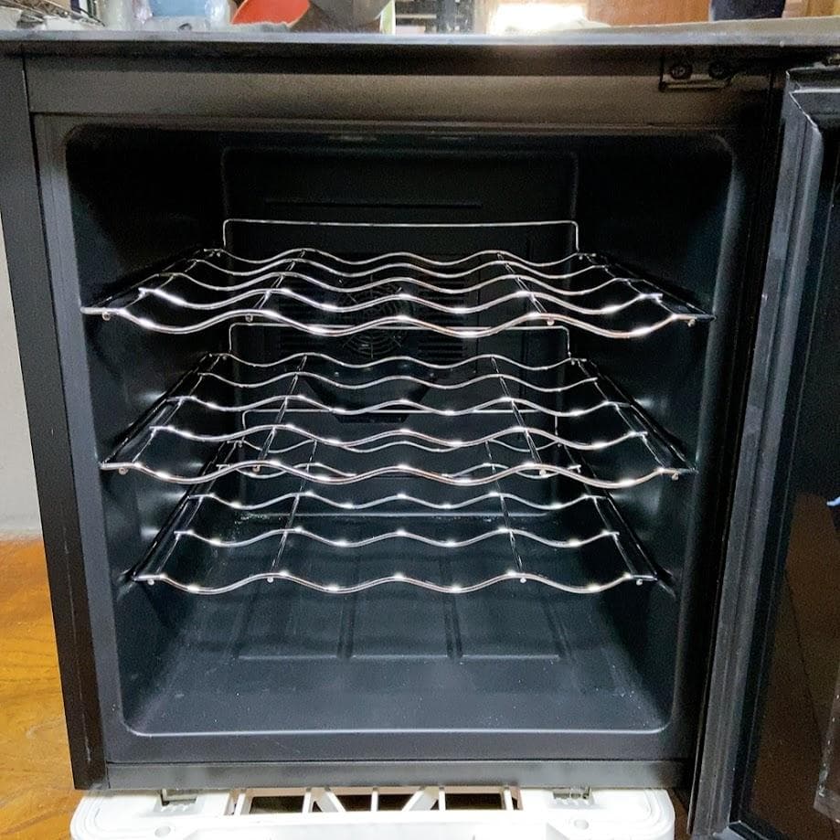 SIS BCW-69DD 電子ミニワインクーラー 2ドア ブラック【動作品】