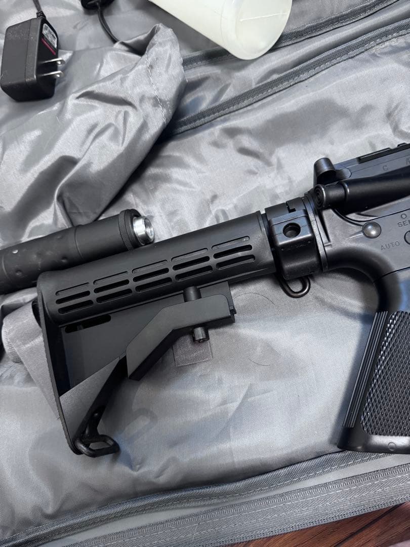 次世代電動ガン M4A1カービン　東京マルイニッケルバッテリー　純正バッテリー付