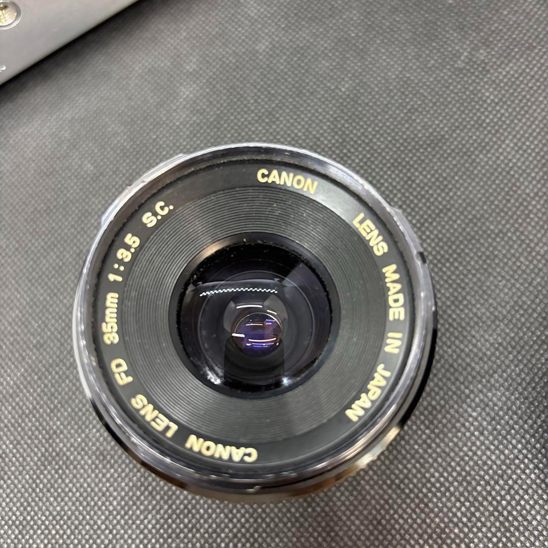 キャノン　一眼レフ　AE-1 FD 35mm 50mm レンズ付き