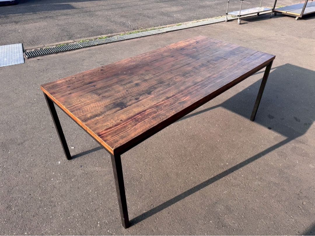 い*ら様 SI18 チェスターフィールドダイニングテーブル