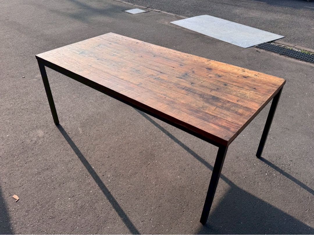 い*ら様 SI18 チェスターフィールドダイニングテーブル