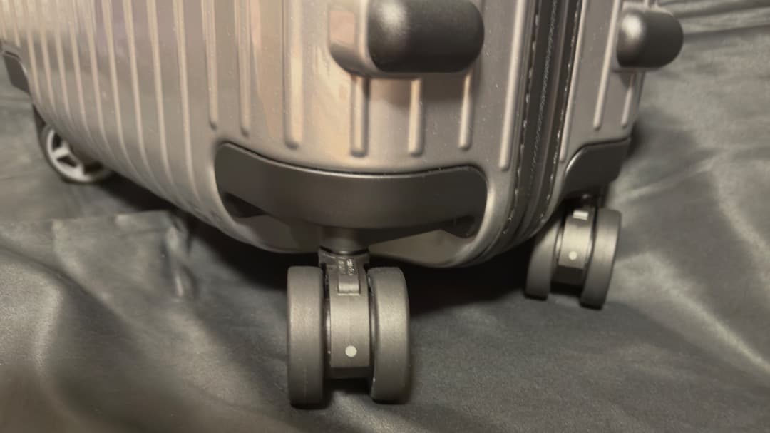 【新品未使用】RIMOWA リモワ Porsche ポルシェPTS 32L 4輪