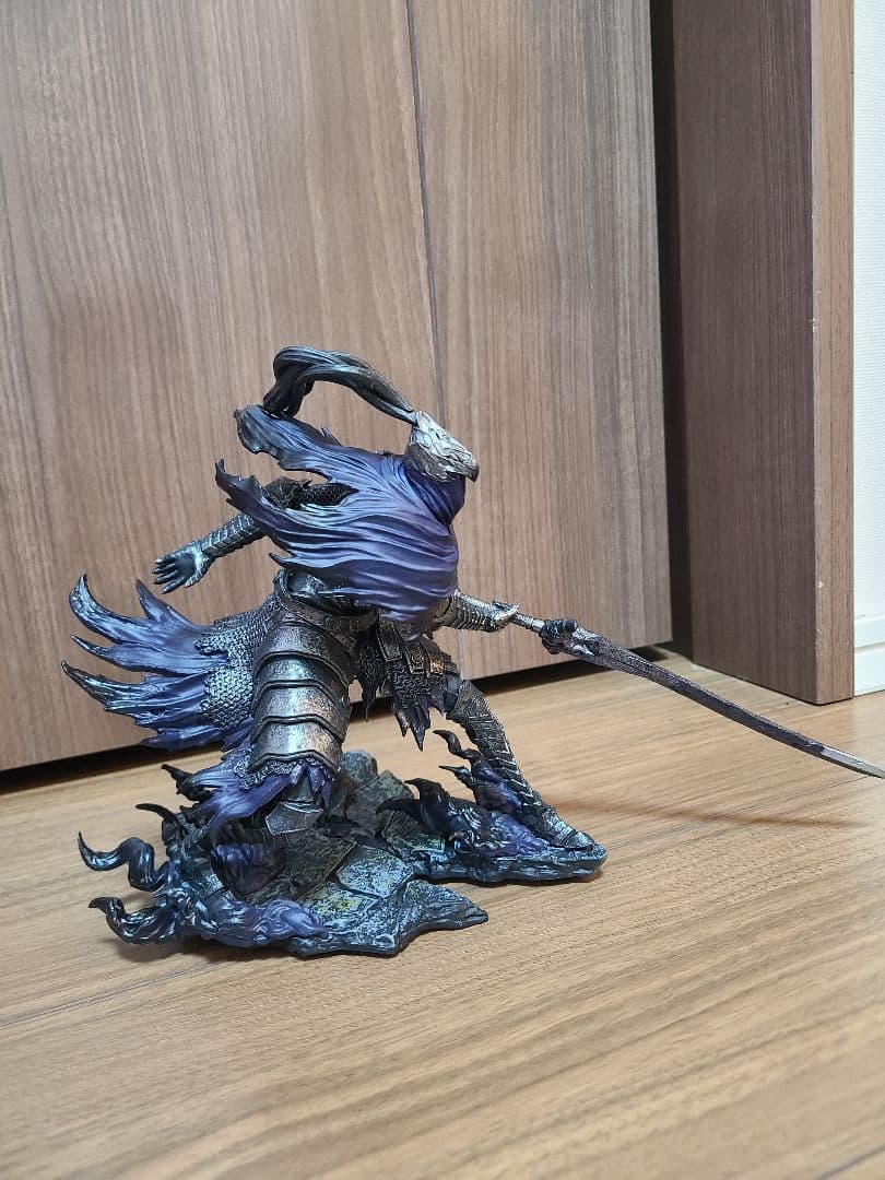 ダークソウル　深淵歩きアルトリウス　フィギュア