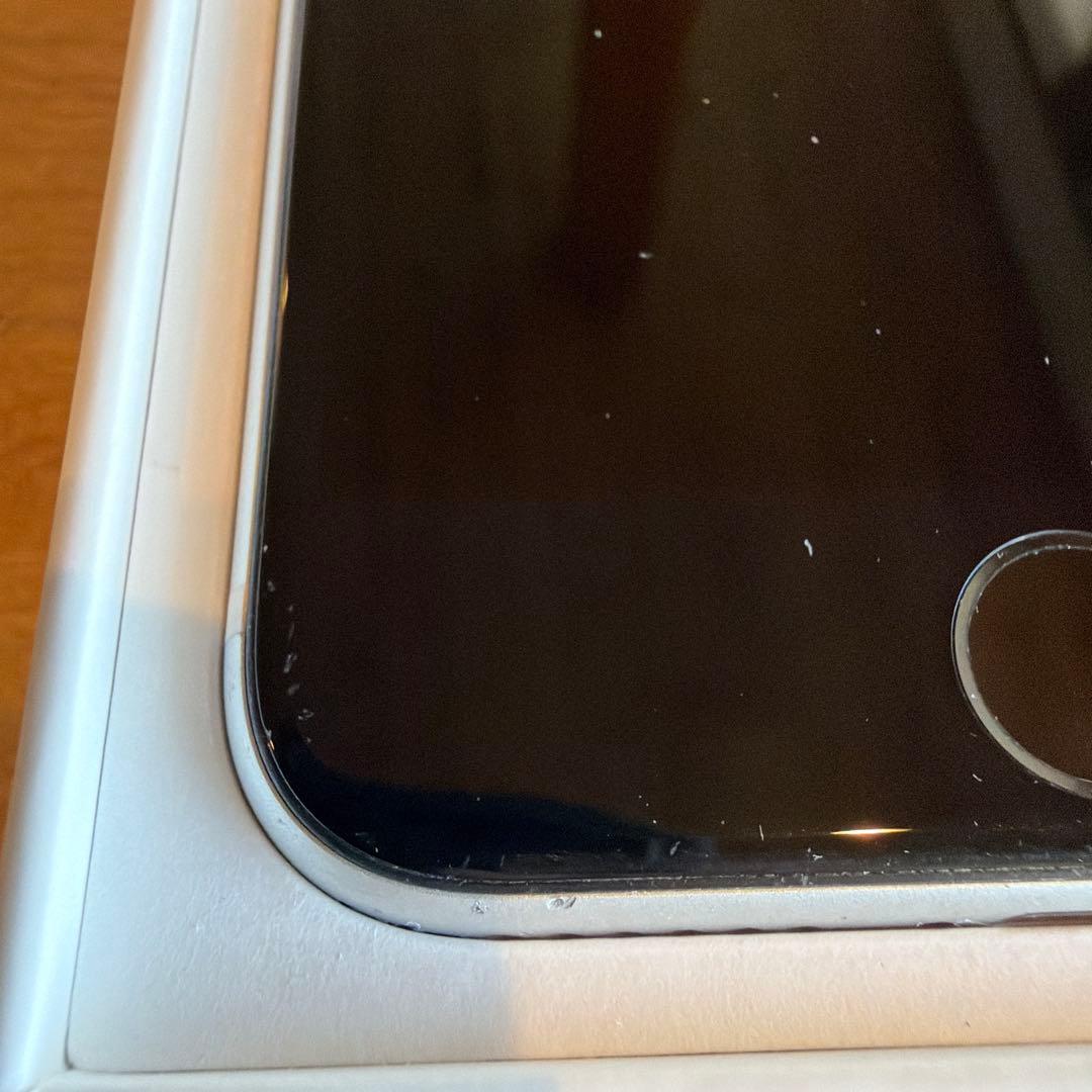 Apple iPhone SE (第2世代) ホワイト　SIMフリー　　ジャンク