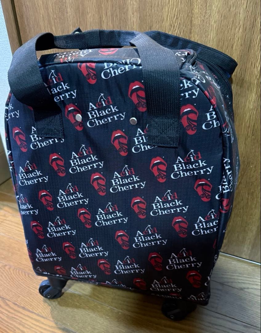Acid Black Cherry ソフトキャリーケース