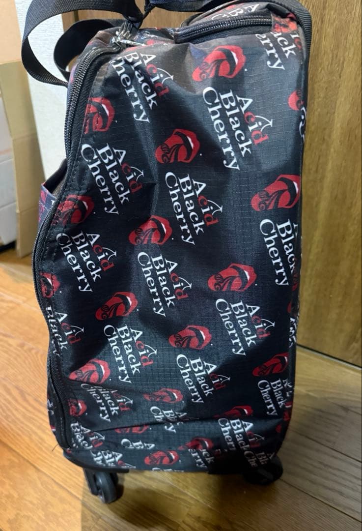 Acid Black Cherry ソフトキャリーケース