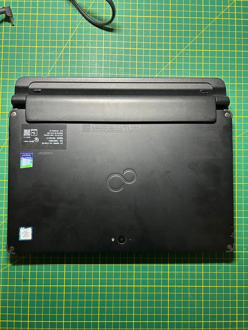 タッチパネル Arrows Tab 高性能 8世代i5 SSD 富士通