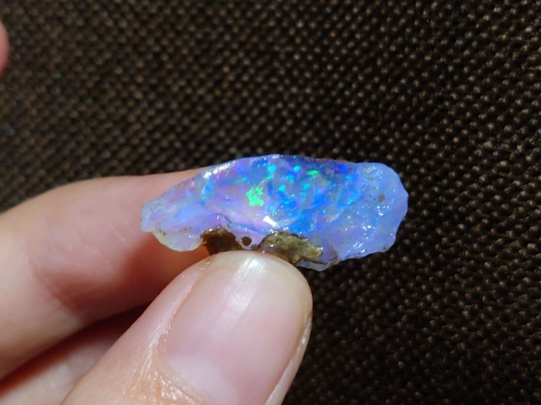 オパール　原石　ウェロ産　鉱物　標本　原石　プレシャス　チョーク