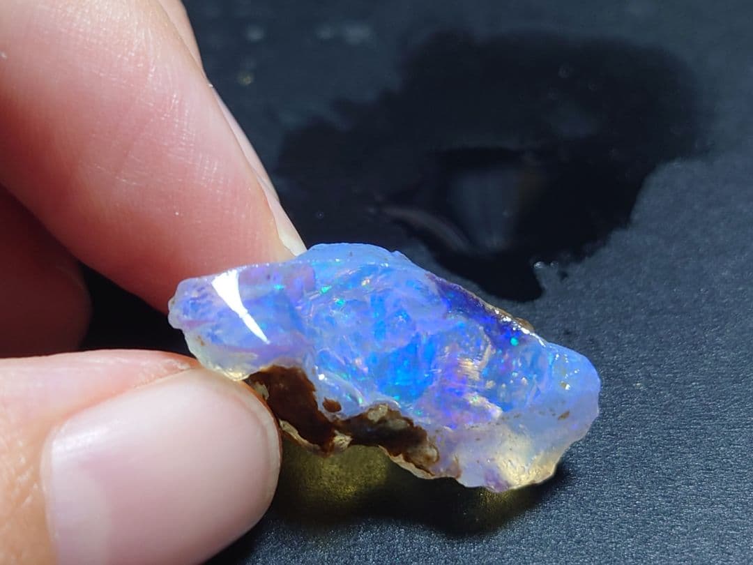 オパール　原石　ウェロ産　鉱物　標本　原石　プレシャス　チョーク