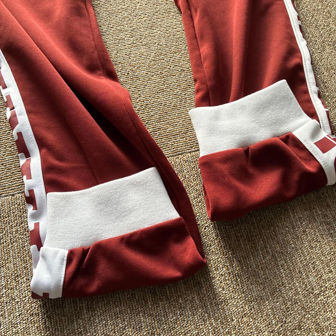 新しい学校のリーダーズ　運動着　赤