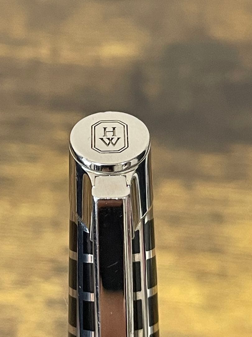 シリアルナンバー　ダイヤモンド　パラジウム仕上げ　ハリーウィンストン　万年筆