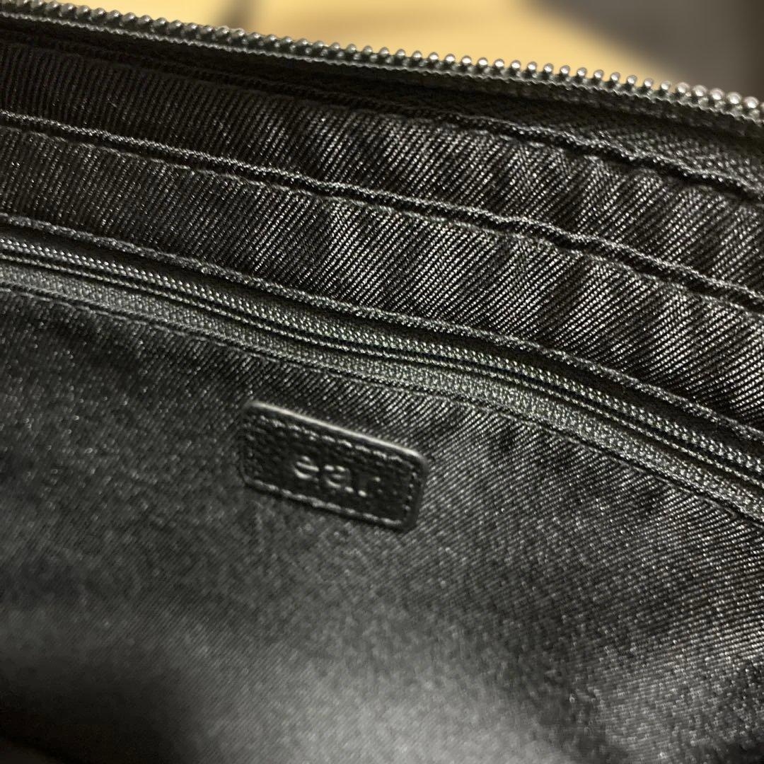 earイアパピヨネ レザーショルダーバッグ