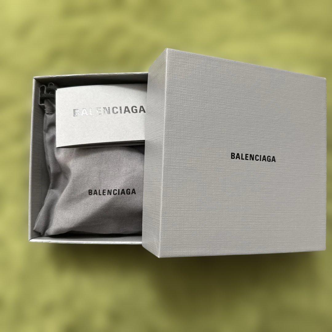 バレンシアガ　スマホストラップ　ネックストラップ　ロゴ入り