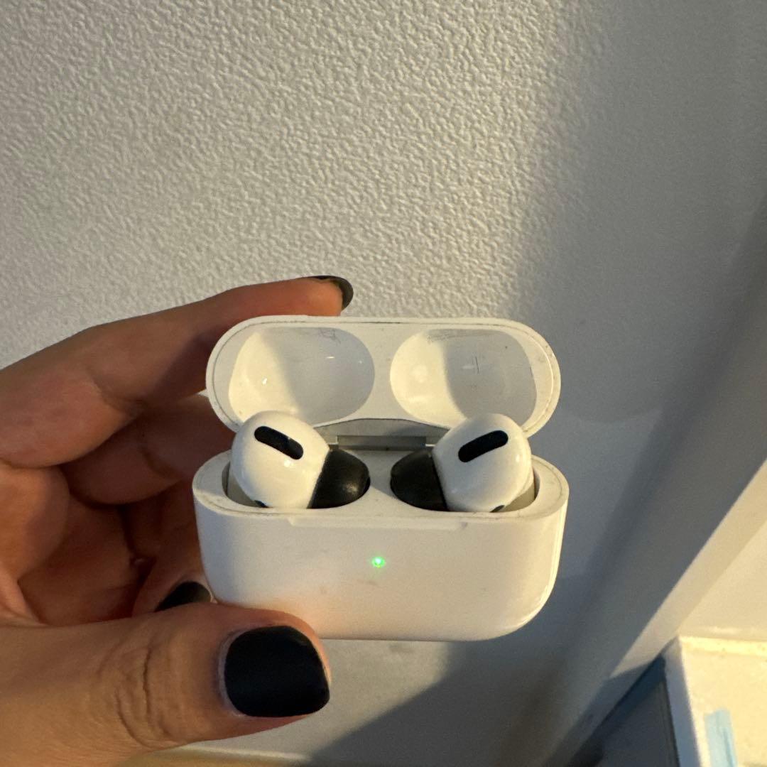 AirPods Pro 本体 ホワイト