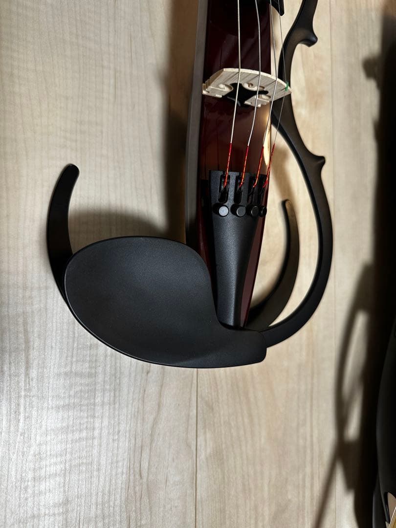 【美品】ヤマハ　YAMAHA サイレントバイオリン　YSV104 ブラウン