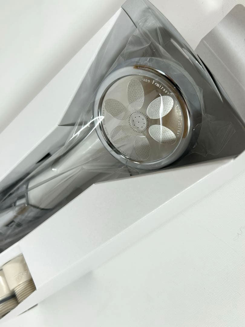 新品　ナノフェミラスプラス シャワーヘッド