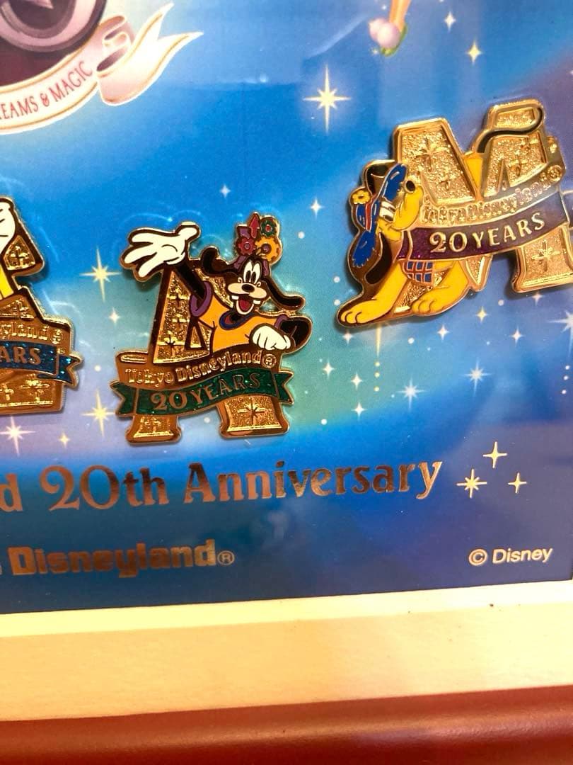 【新品未使用】東京ディズニーランド20周年記念ピンバッジセット　フレーム付き
