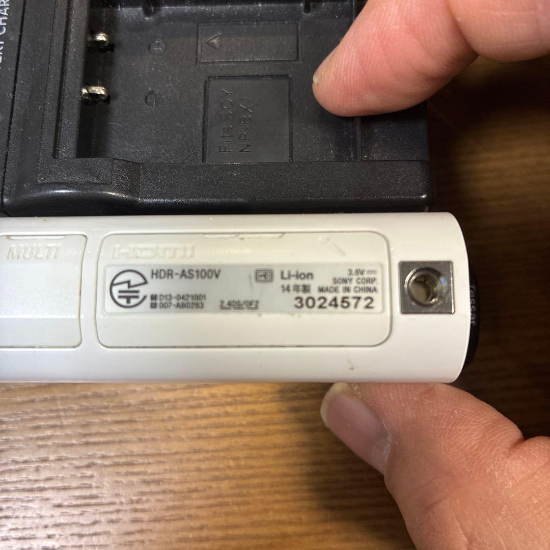 バッテリー11個付きSONY 4Kアクションビデオカメラ2個、他セット