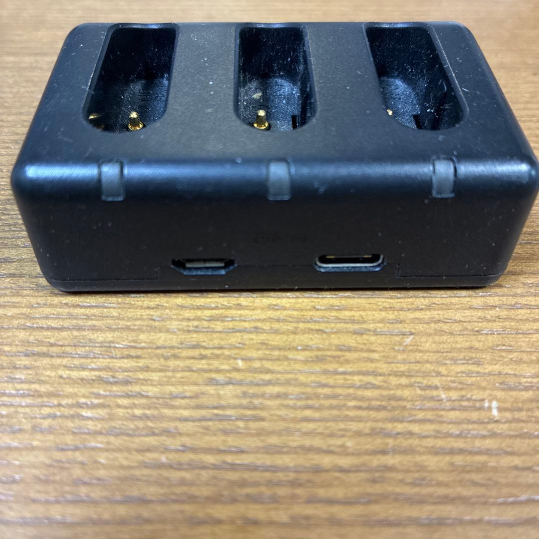 バッテリー11個付きSONY 4Kアクションビデオカメラ2個、他セット