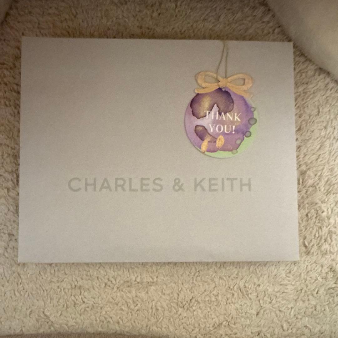 CHARLES & KEITH 三つ折財布 ブラック キルティング