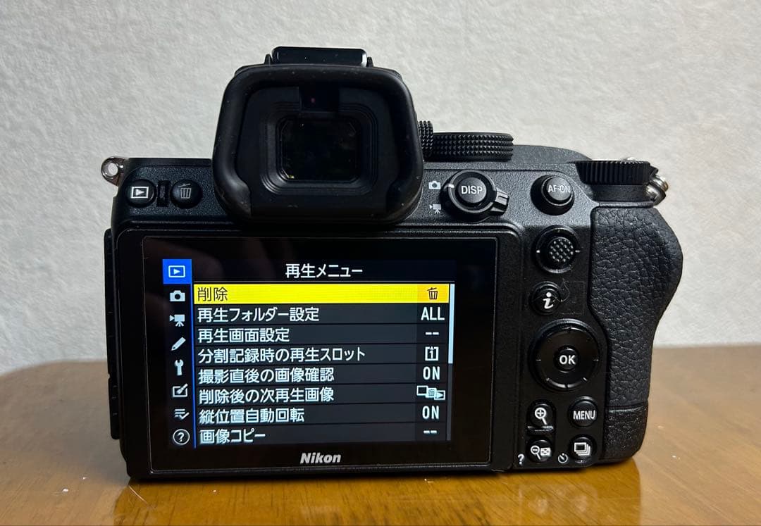 Nikon z5 ボディ　中古　おまけ付き