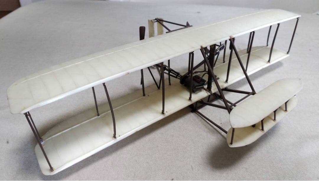 1/40プラモデル キティホークフライヤー ライト兄弟