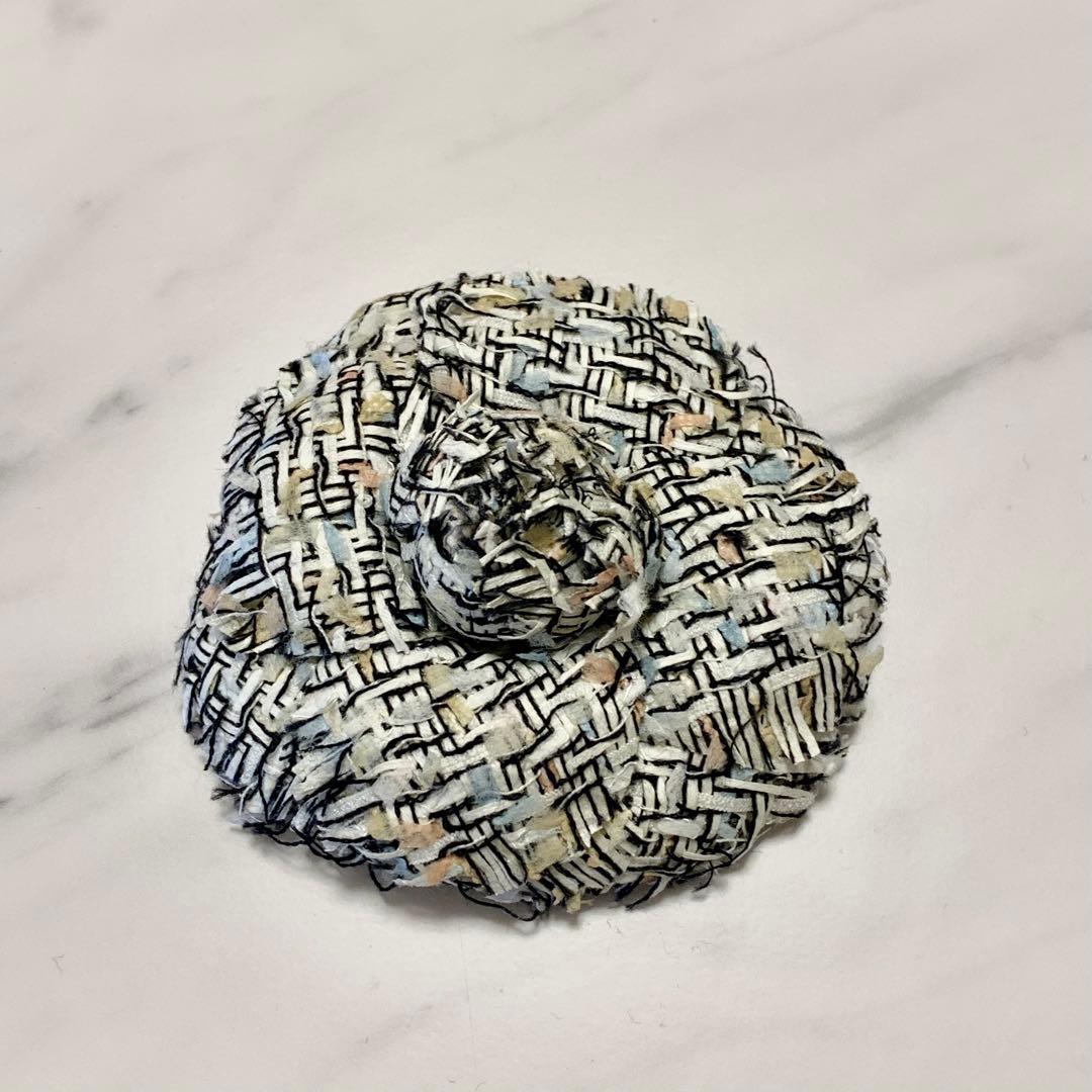 シャネル　カメリア　コサージュ　ブローチ　マルチカラー