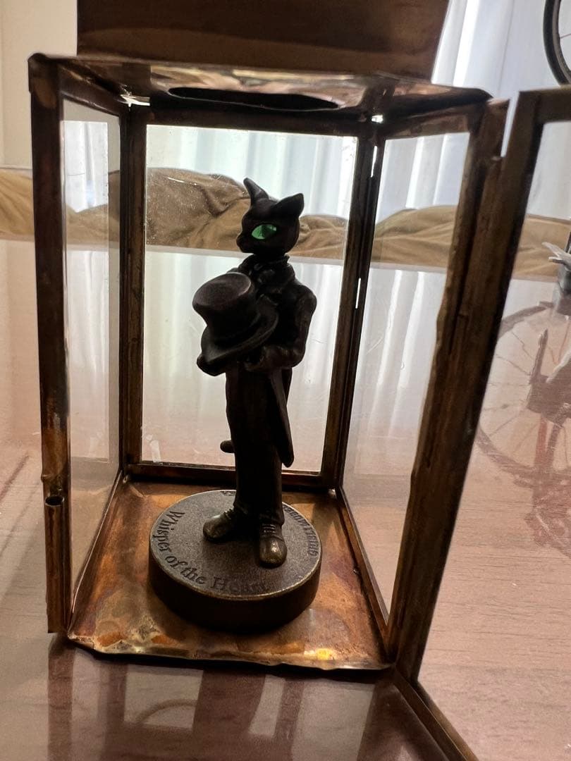 ジブリ　バロンブロンズ像