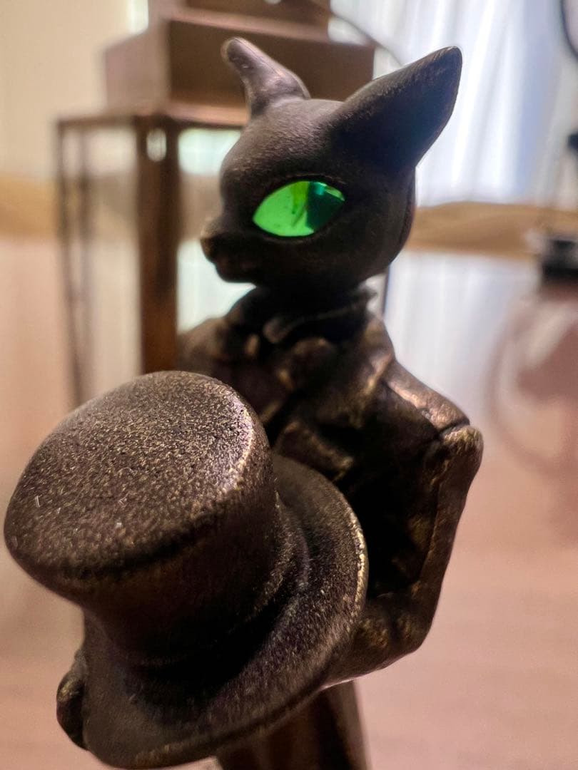 ジブリ　バロンブロンズ像