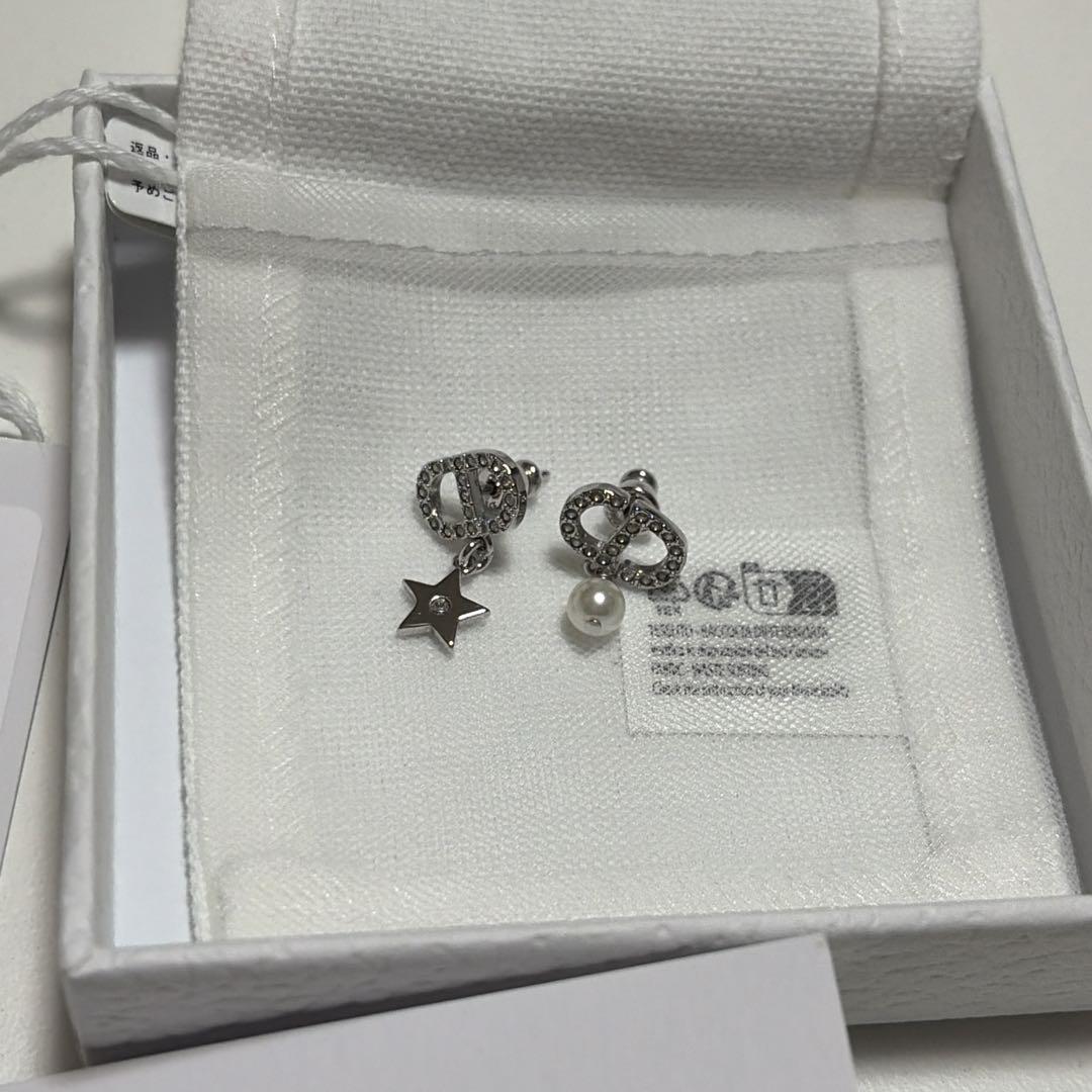 【完売品】Dior ピアス　Petit CD Lucky Charms