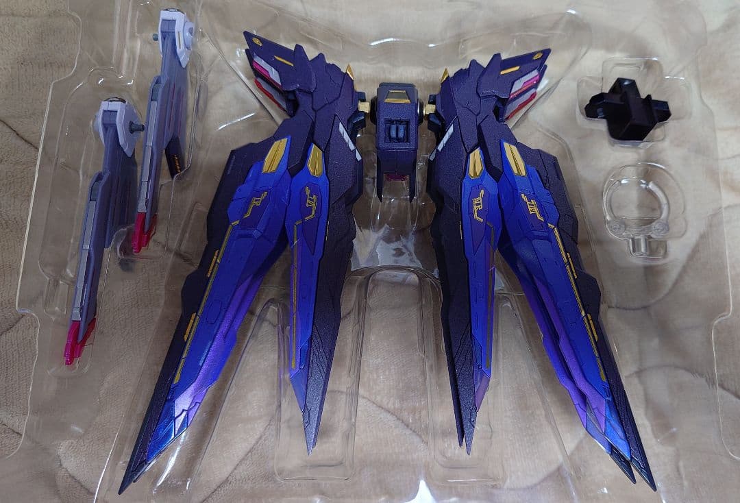 バンダイ メタルビルド ストライクフリーダム 2024 光の翼セット フィギュア