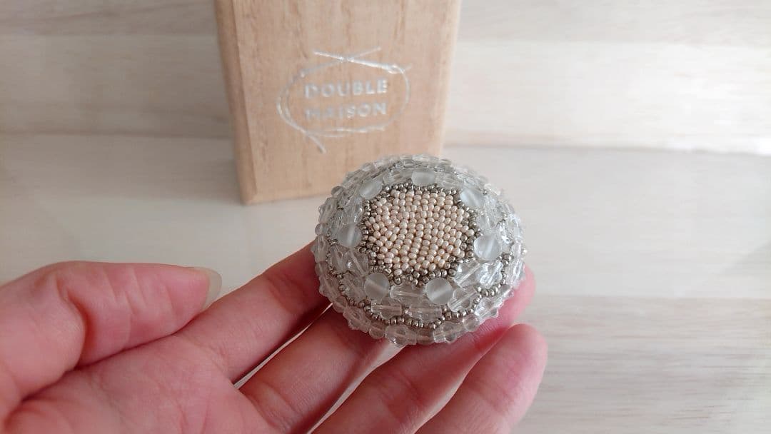 DOUBLE MAISON ビーズブローチ(帯留め)