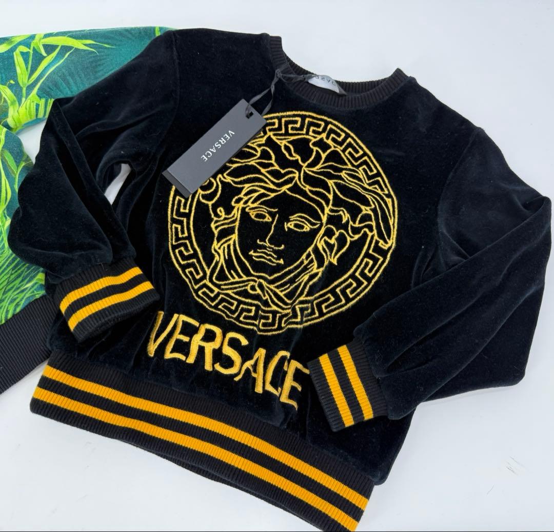 【定価10万中古】2点セット‼️ヴェルサーチ キッズ パーカー(サイズ：4歳)