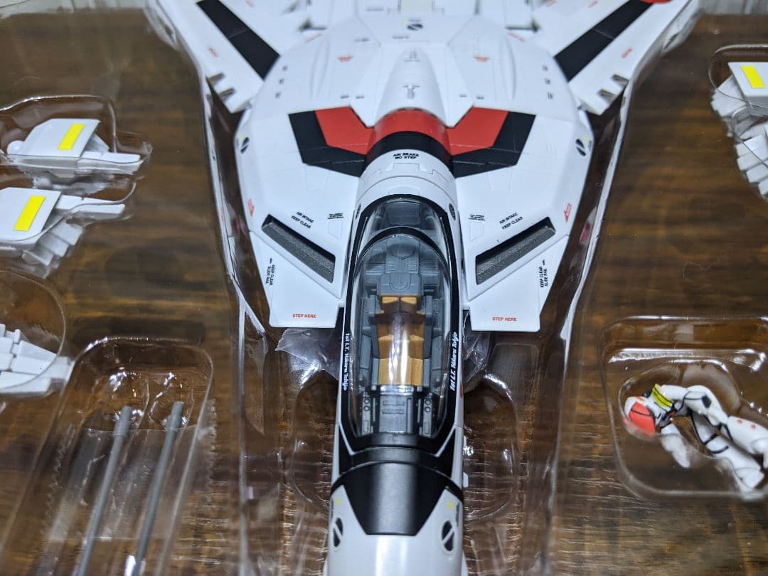 DX超合金 劇場版 VF-1S ストライクバルキリー （一条輝機)メカニックエデ
