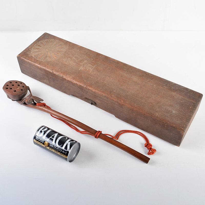 中国　唐木黄楊木彫刻　蓮の実に蜻蛉　如意　時代箱付　M　R5606