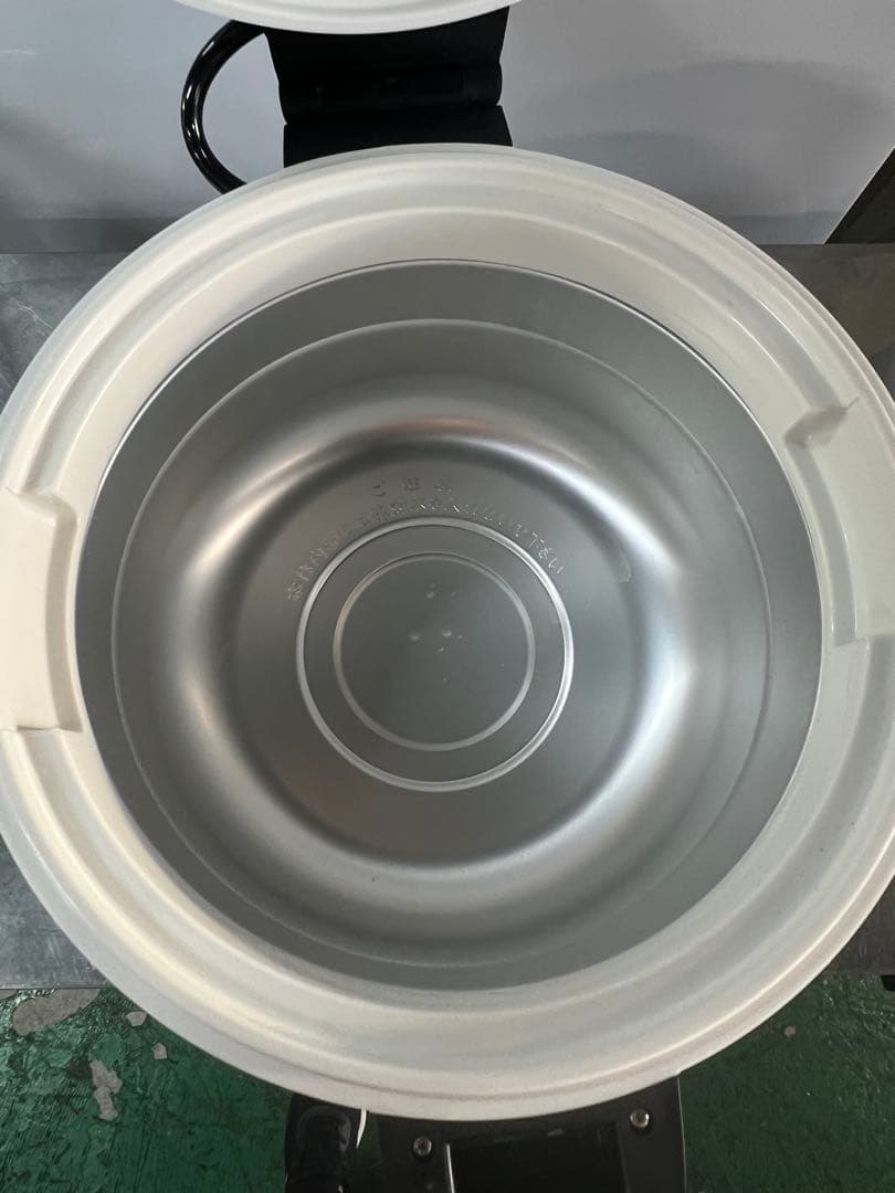 2010年 タイガー 電子ジャー 4L