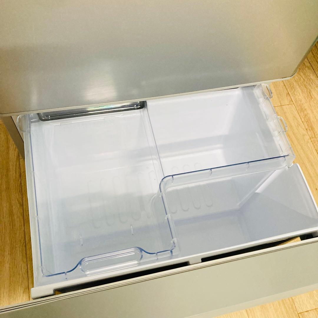 美品高品質どっちもドア搭載シャープファミリー向け３ドア冷蔵庫　2020年製