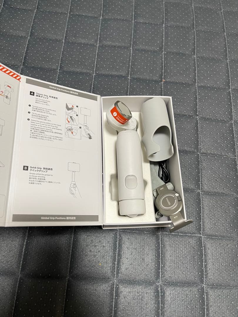 Insta360 Flow - AI搭載自動追従スマートフォン用ジンバル