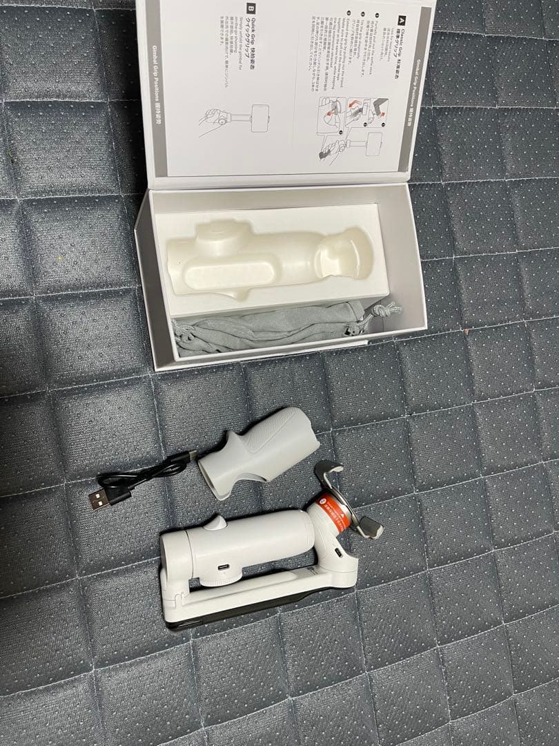 Insta360 Flow - AI搭載自動追従スマートフォン用ジンバル