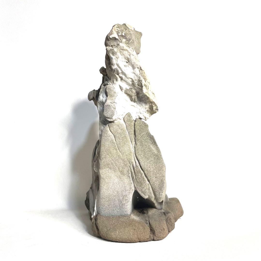 『祈る人の形をした岩』　天然岩　オブジェ　　縁起物　鑑賞石