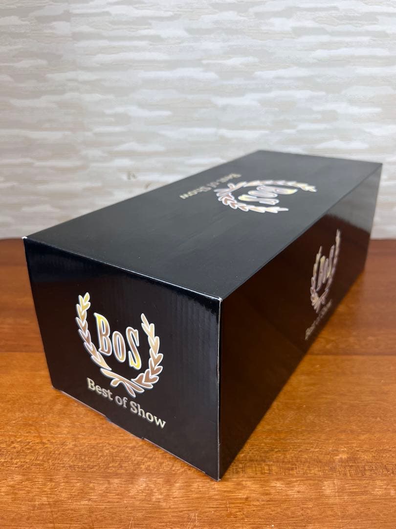 No284 ミニカー1/18 Lincoln Continental Mk5