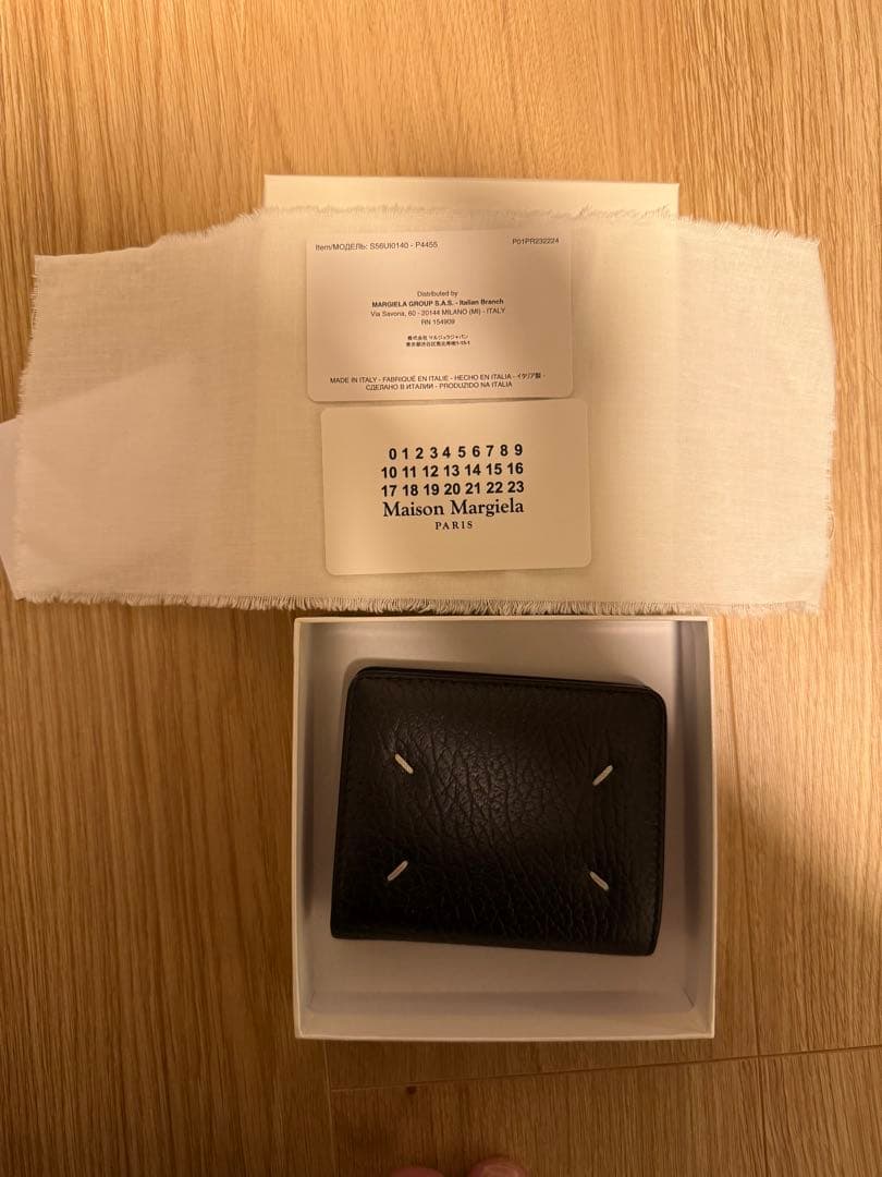 マルジェラ　二つ折財布　ブラック