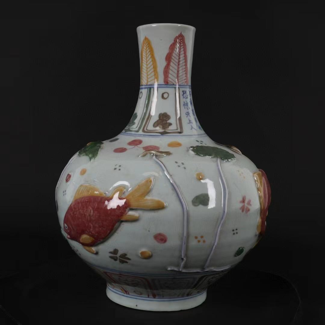 中国古美術✦浮雕・連年有余図・天球瓶30X23cm✦花瓶・文房具・純手描き・陶芸