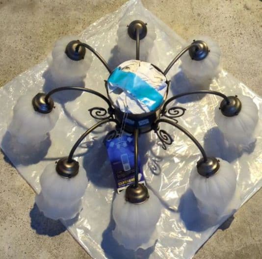 リモコン付きシャンデリア GEM-6700C 8灯タイプ 中古品