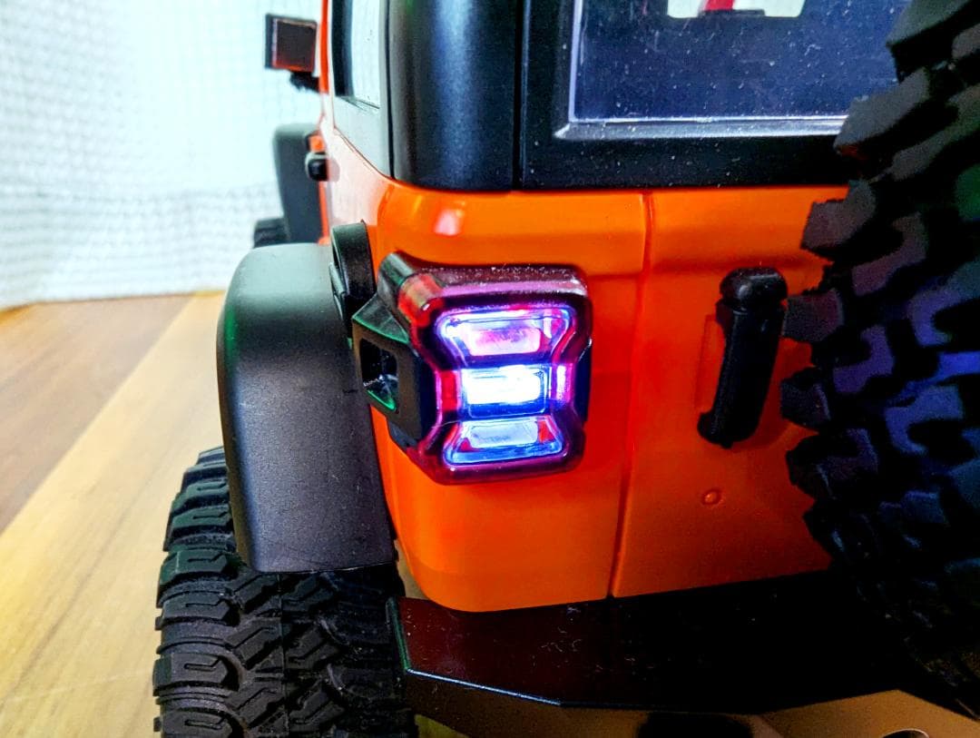 【動作OK綺麗！】MN-128 1/12 RCカー LEDライト付き